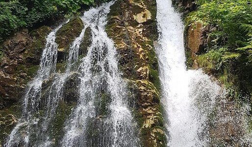 Urlătoarea Waterfall